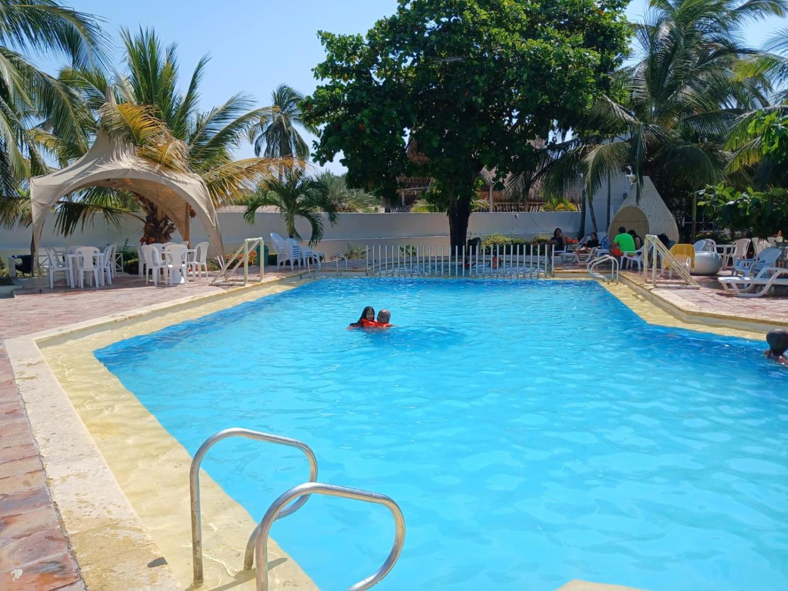 Tropical 3* Playa de Punta Arena