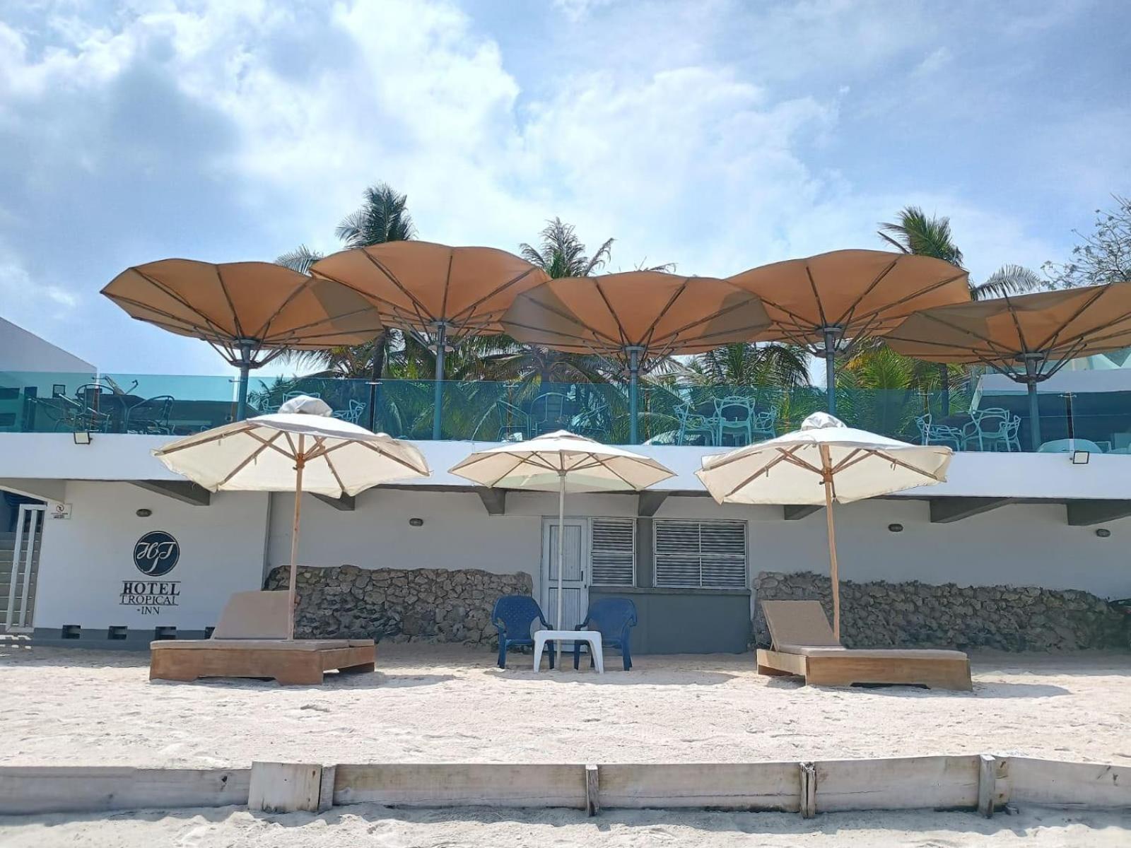 Hotel Tropical Playa de Punta Arena